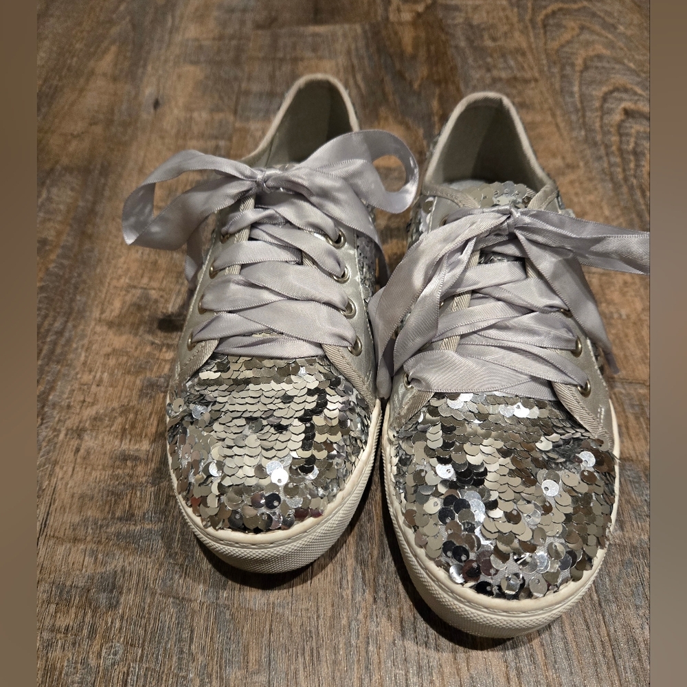 Dirty Laundry Silver Sequin Sneakers, Size 7.5